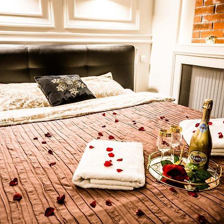 Luxury Jacuzzi Apartment คราคูฟ ภายนอก รูปภาพ