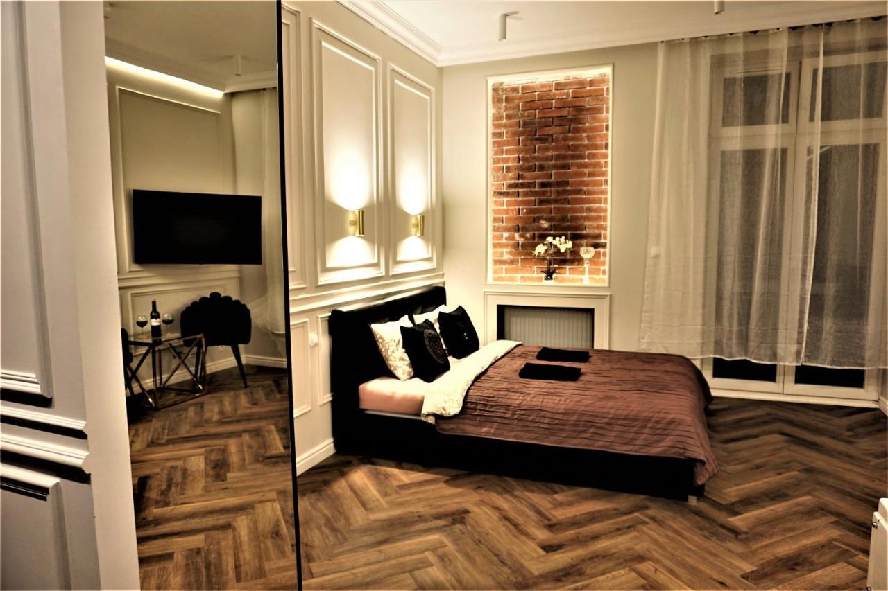 Luxury Jacuzzi Apartment คราคูฟ ภายนอก รูปภาพ