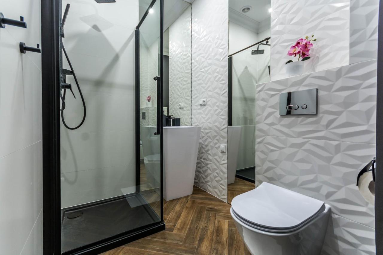 Luxury Jacuzzi Apartment คราคูฟ ภายนอก รูปภาพ