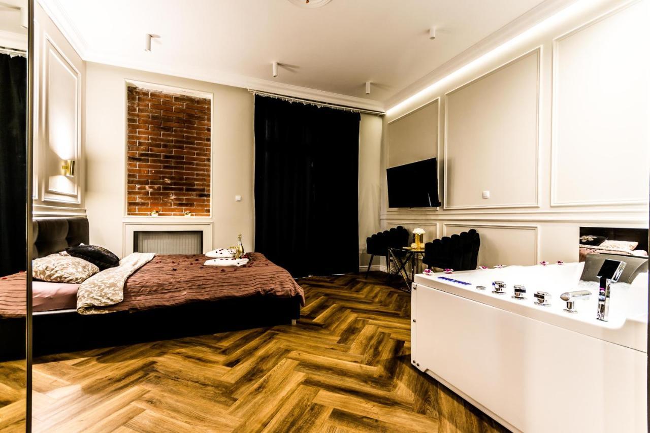 Luxury Jacuzzi Apartment คราคูฟ ภายนอก รูปภาพ